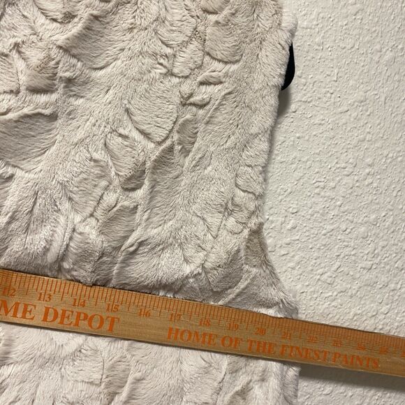 Jack Faux Fur Vest Large Beige l Off White Animal Print open front Tv - Picture 7 of 9